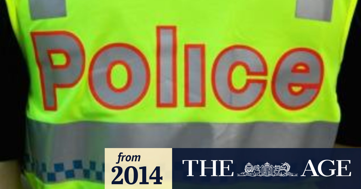 Police evacuate Lonsdale Street building over 'possible safety concern'